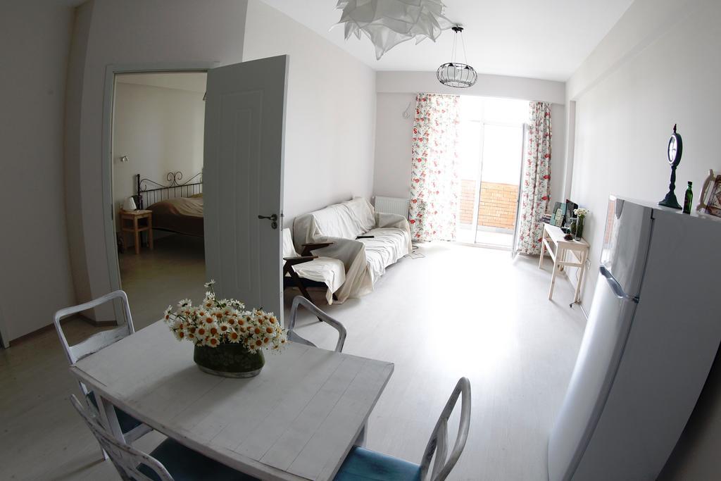 My House Is Your Hotel Tiflis Oda fotoğraf
